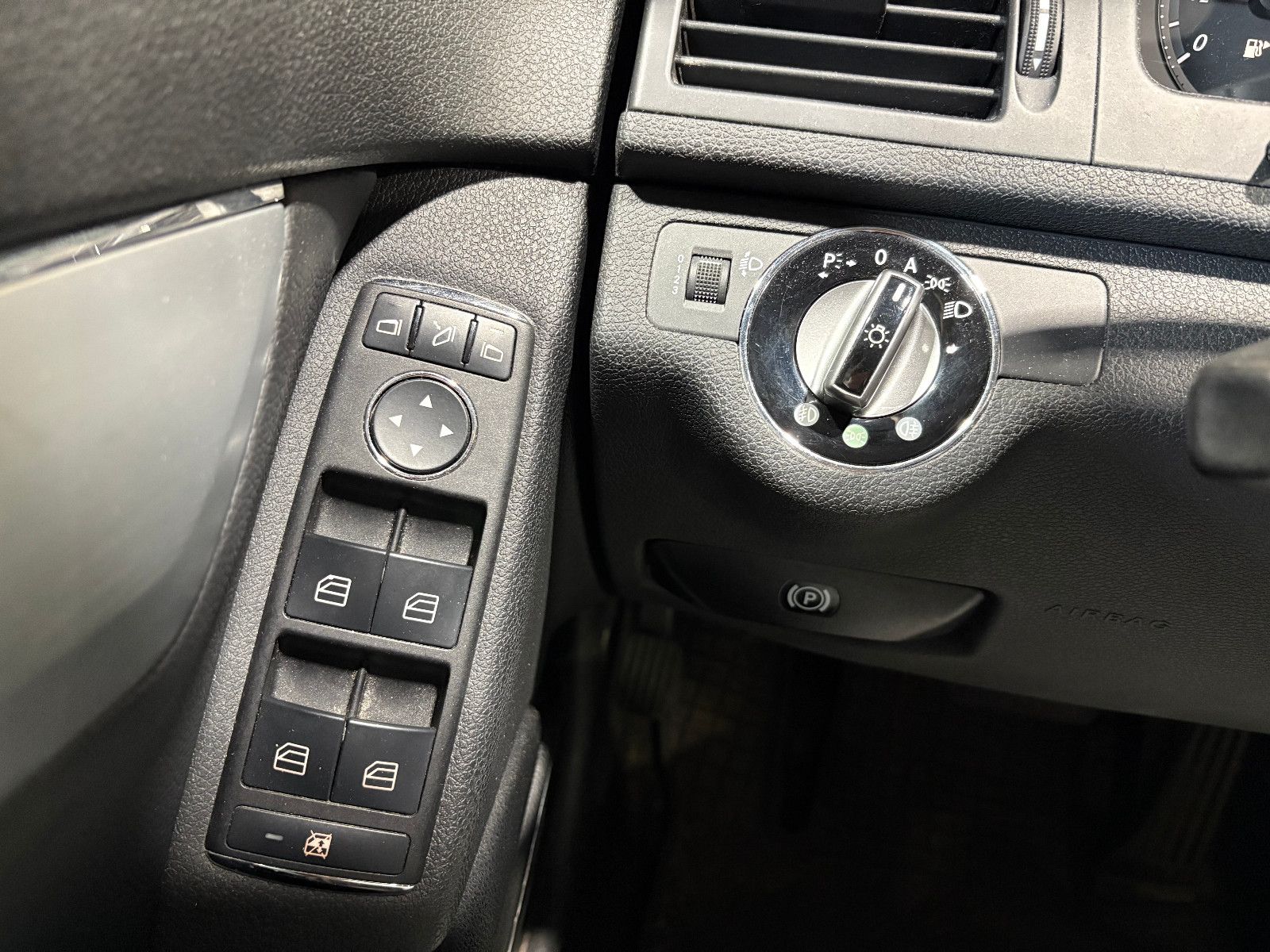 Fahrzeugabbildung Mercedes-Benz C 220 T-Modell T CDI/8-FACH/PANO/SHZ/AUTOMATIK/