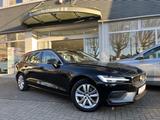 Volvo V60 B3 Core 1.Hand SHZ Carplay ACC KeylessGo - Volvo aus 2022