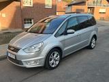 Ford Galaxy 2,2 TDCi 7-Sitzer Titanium