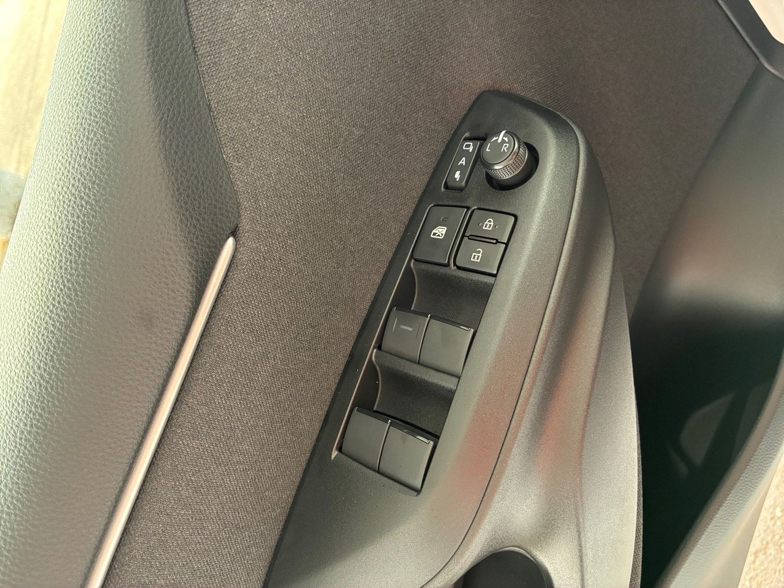 Fahrzeugabbildung Toyota Yaris 1.5 Teamplayer Kamera,LED,Matrix,ACC,PDC