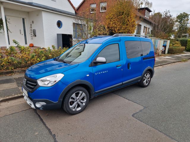 Dacia Dokker TCe 115 Stepway 1. Hand 