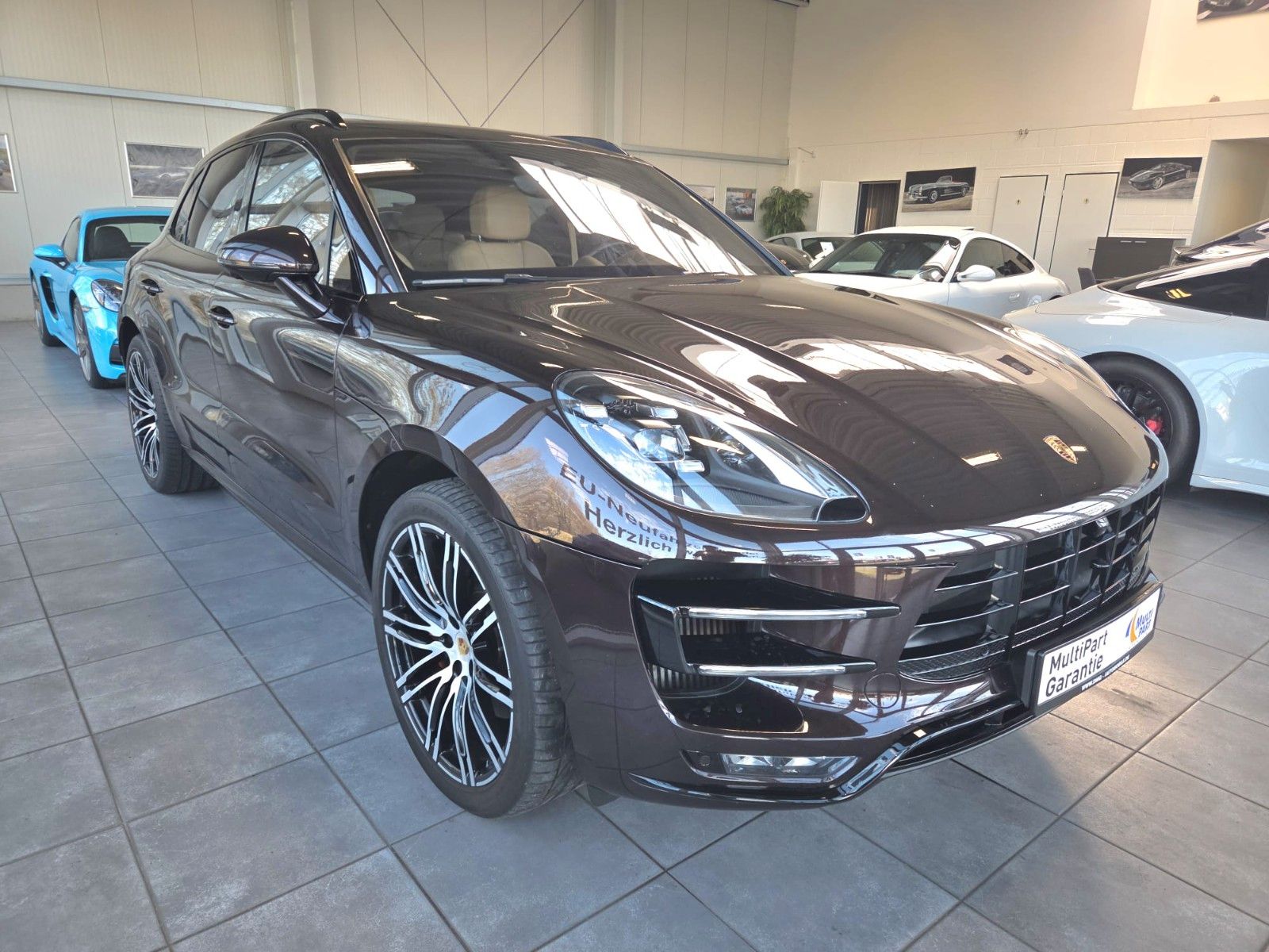 Fahrzeugabbildung Porsche Macan Turbo Scheckheft Porsche Leder exklusive