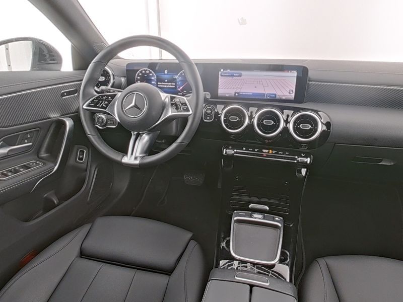 Fahrzeugabbildung Mercedes-Benz CLA 200 SB PROGRESSIVE*KAMERA*KEYLESS*LED*NAVI