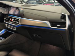 Fahrzeugabbildung BMW X6 M50 i (ICONIC/HEADUP/PANO/3D-CAM/ACC