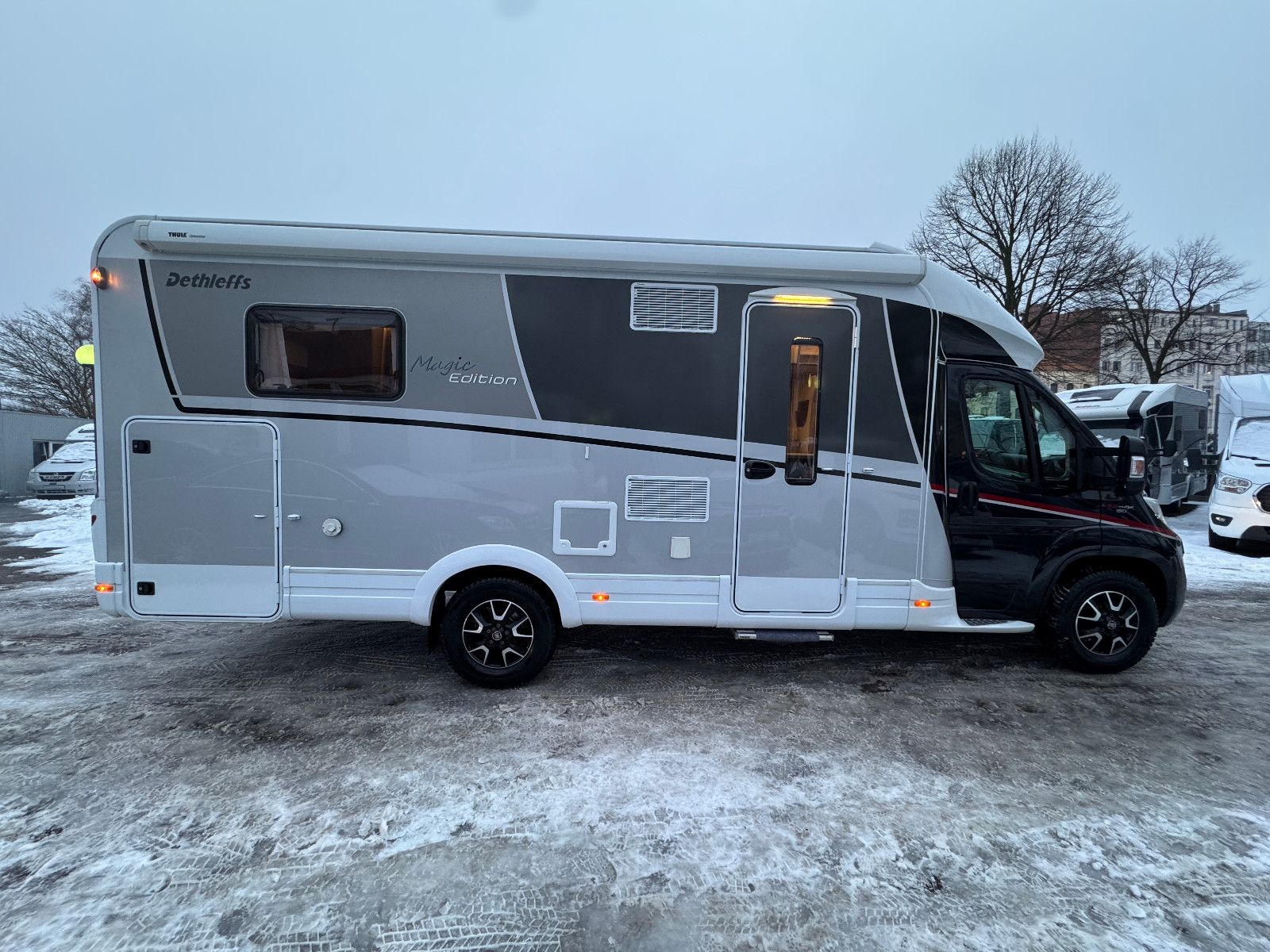 Fahrzeugabbildung Dethleffs 60 JAHRE MAGIC EDITION T 3 DBM LUFTFEDERUNG VOLL