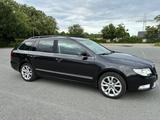 Skoda Superb 1.8 TSI Ambition Combi Ambition - Skoda Superb aus 2011: Kombi