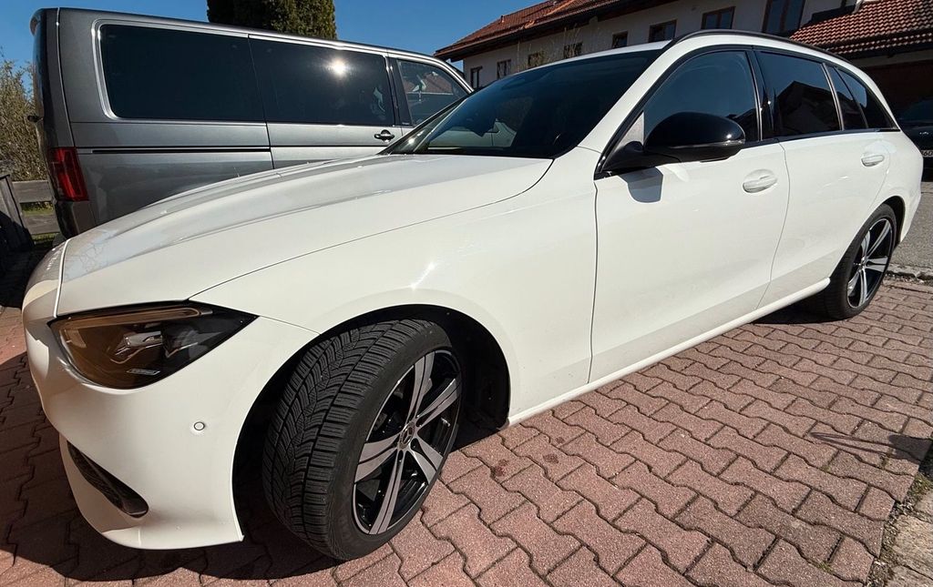 Image of Mercedes-Benz C 200