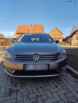 Volkswagen Passat b7 1.6 disel - Volkswagen Passat aus 2012 mit Diesel-Antrieb: Limousine, 1.6