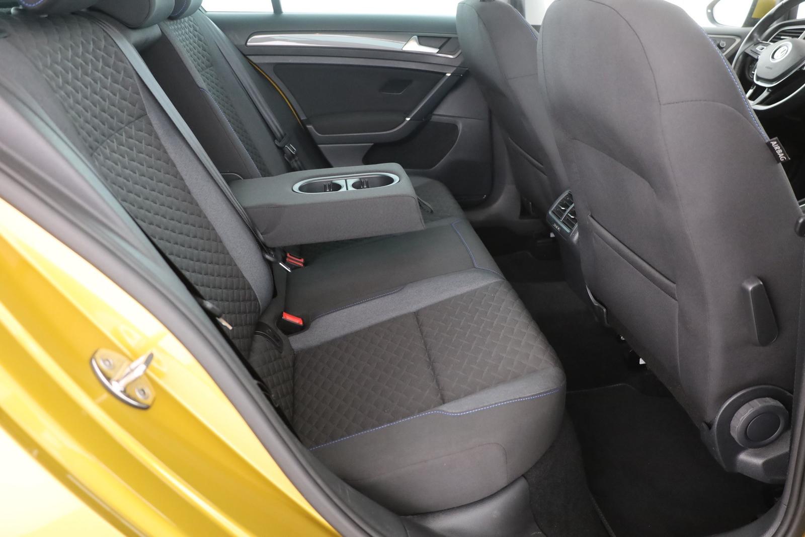 Volkswagen Golf VII 1.5 TSI Join Navi Sitzheizung ACC PDC