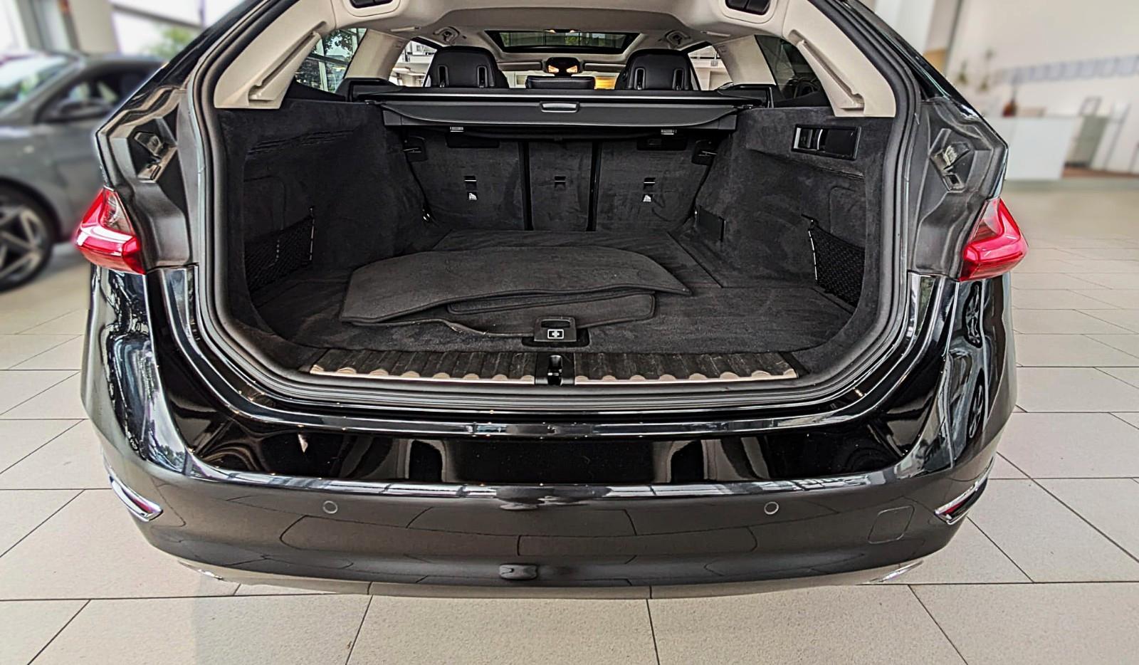 BMW 330d xDrive SAG LUXURY LEDER VIRTUAL  PANO LED