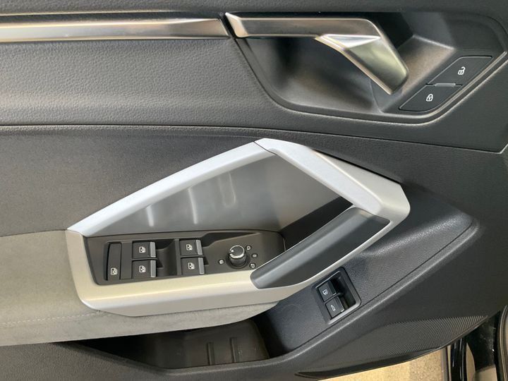 Fahrzeugabbildung Audi Q3 45 eTFSI S-tronic *Cam*LED*PDC*Sitzhzg*ACC*