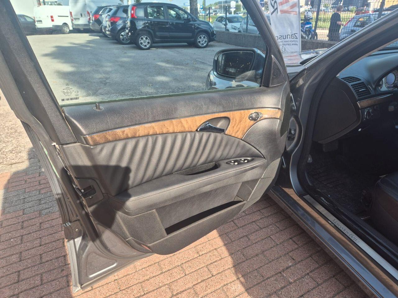 Mercedes-Benz E220 2009 — photo 7