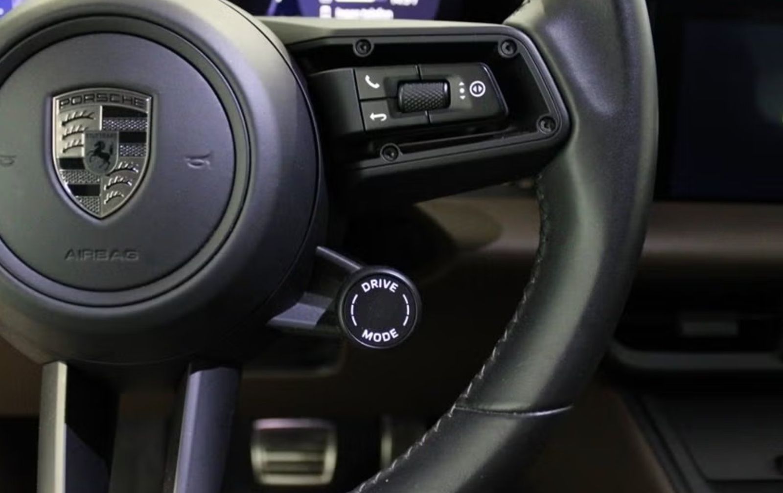 Porsche Macan Electric Turbo foto 18