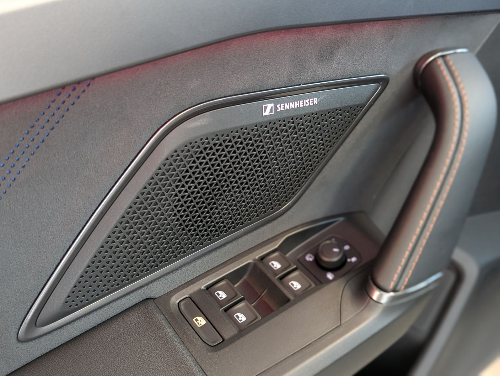 CUPRA Leon 2.0 TSI 4D VZ Matrix Pano Sennheiser AHK 19 - Image 24