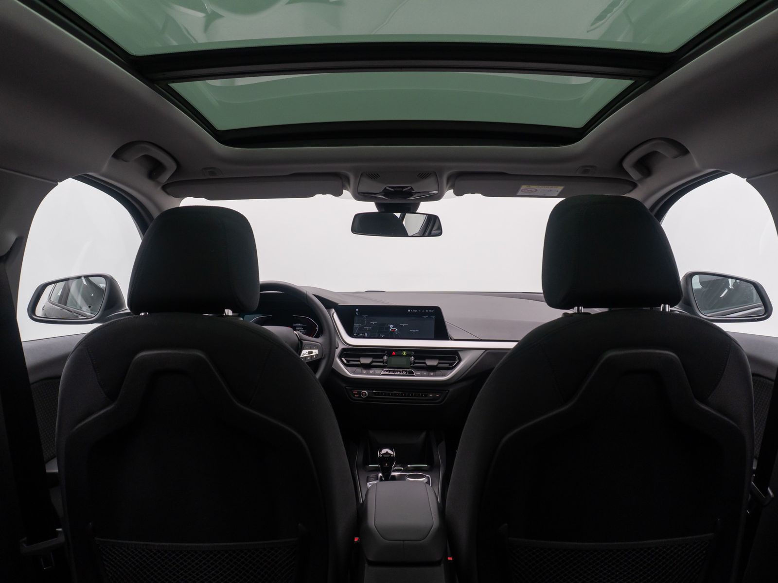 Fahrzeugabbildung BMW 120i GeschwindigReg PDC LED DAB Panorama WLAN