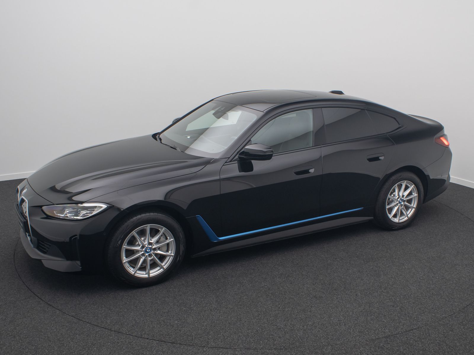 Fahrzeugabbildung BMW i4 eD40 GC Kamera HiFi GeschwindigReg Widscreen
