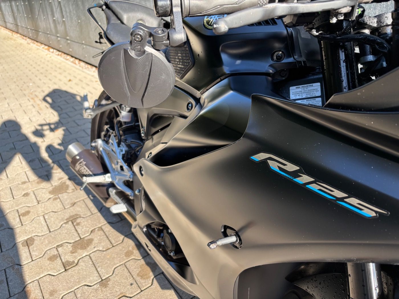 Fahrzeugabbildung Yamaha YZF-R125 viel Zubehör MIVV Endschalldämpfer