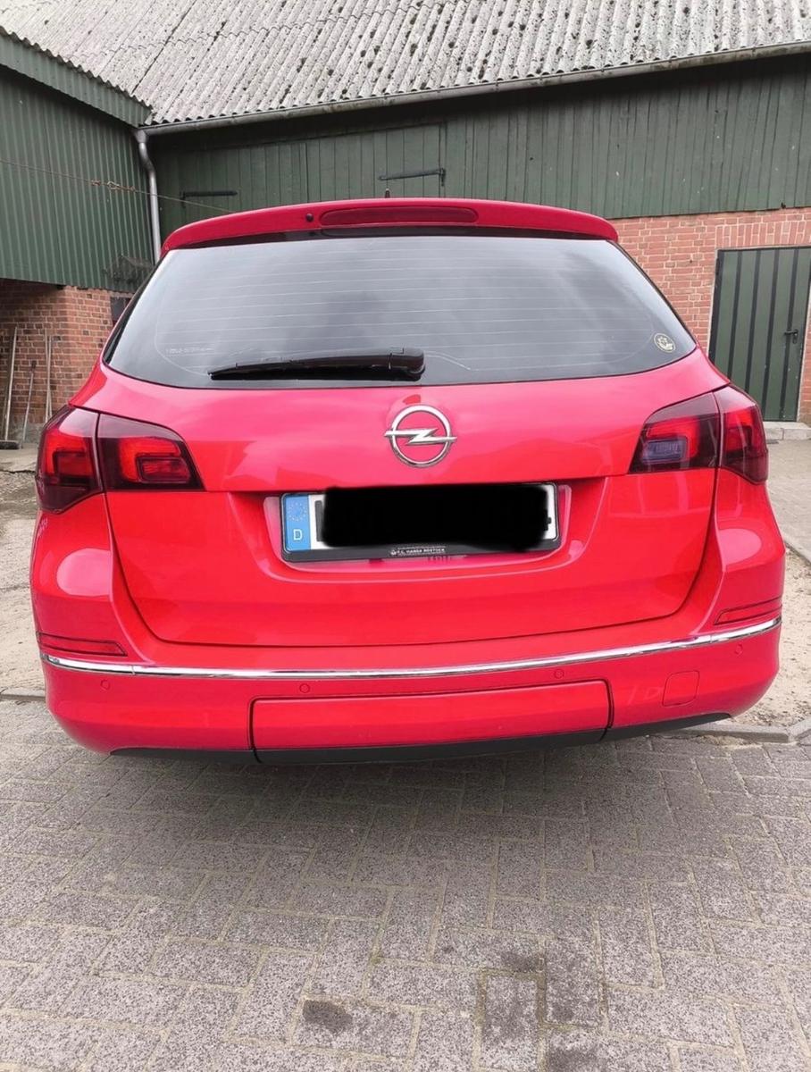 Opel Astra 2013 — engine 1.956 cm³, 165 HP (121kW)