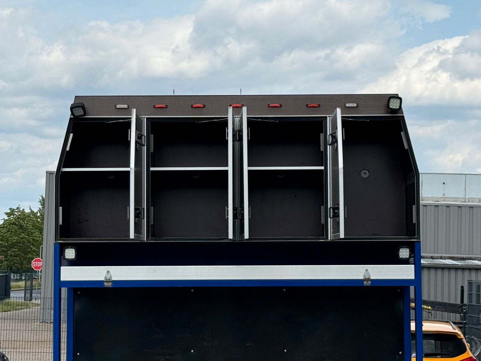 Fahrzeugabbildung MAN TGS 35.510 8x2 Maschinentransporter & Retarder