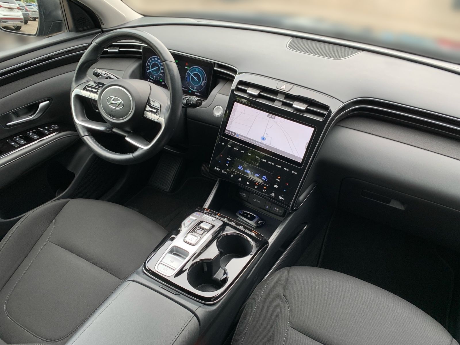 Fahrzeugabbildung Hyundai TUCSON 1.6 T-GDI Trend Plug-In Hybrid 4WD 1Hd
