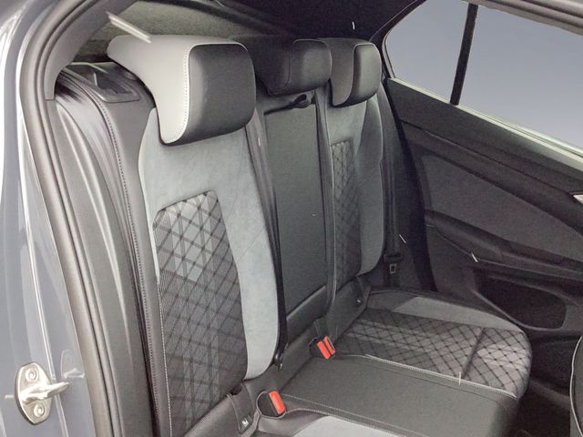 Golf VIII 1.5eTSI DSG R-Line