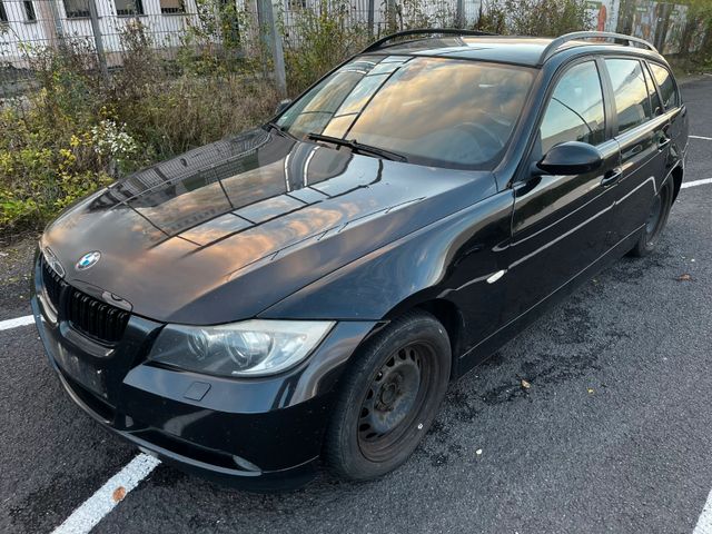 BMW 318 Baureihe 3 Touring 318i