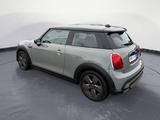 MINI Cooper Classic Trim Navi Sportsitze Rückfahrkame - gebrauchte MINI MINI aus dem Jahr 2022