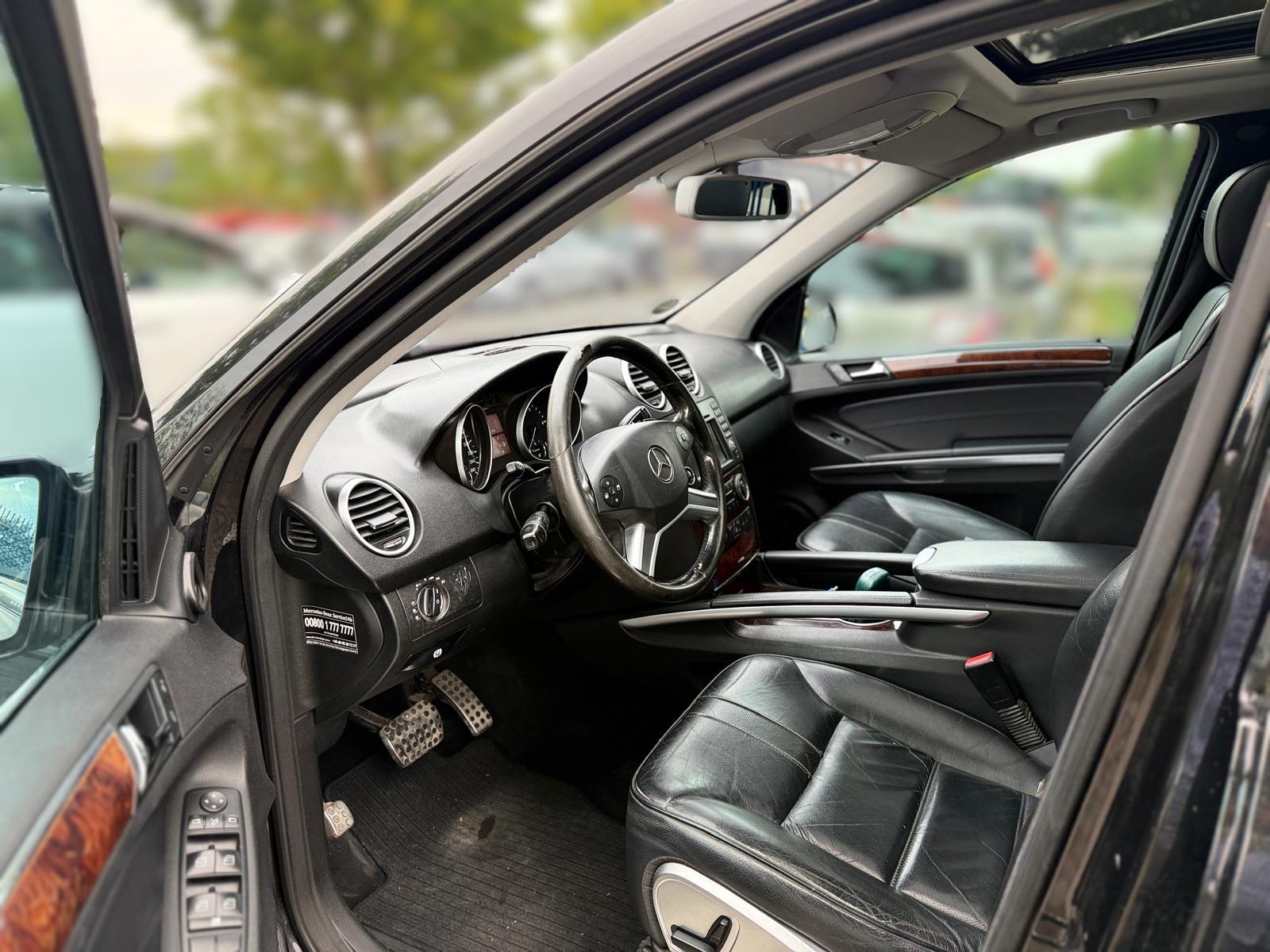 Mercedes-Benz ML 320