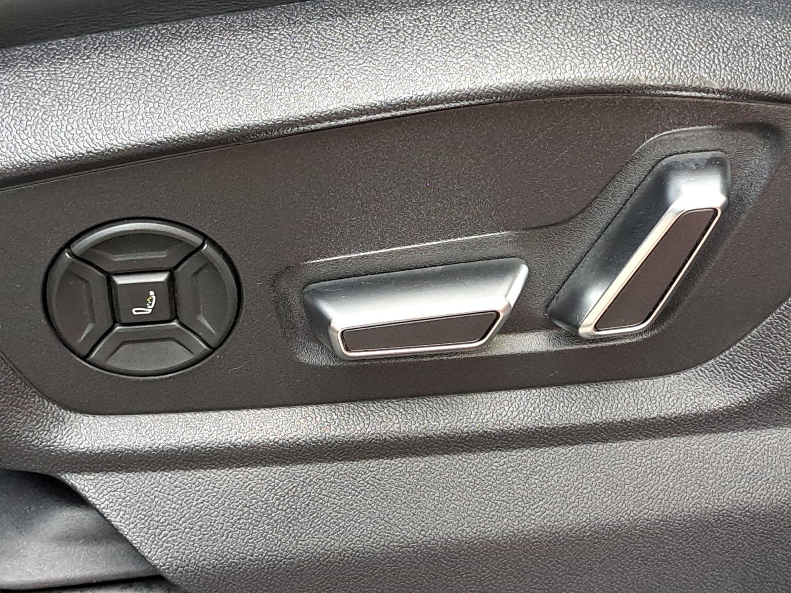 Audi RSQ8 - Bild 26