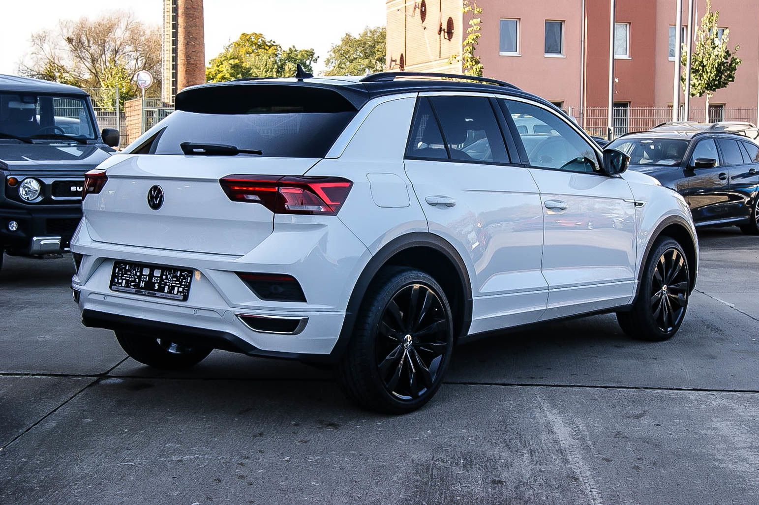 Fahrzeugabbildung Volkswagen T-Roc 2.0TDI Sport 4Motion R-Line PANORAMA LED