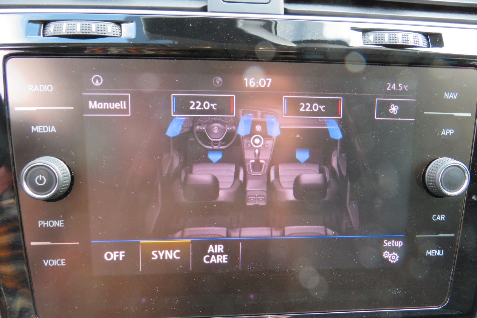Fahrzeugabbildung Volkswagen Golf TDI IQ.DRIVE ACC NAVI AHK LED SPORTPAKET