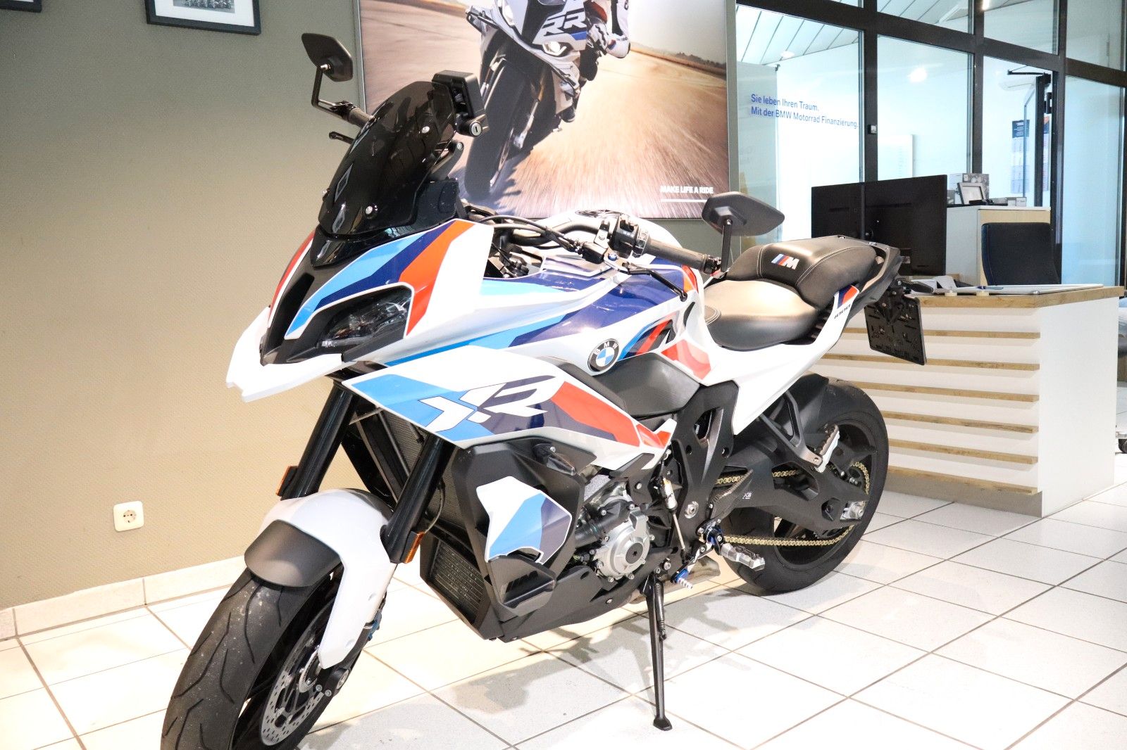 Fahrzeugabbildung BMW M1000 XR