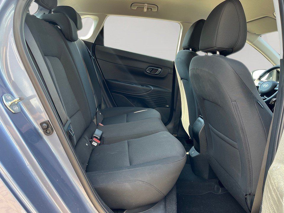 Fahrzeugabbildung Hyundai i20 1.0T 100PS DCT Trend Komfort Bose