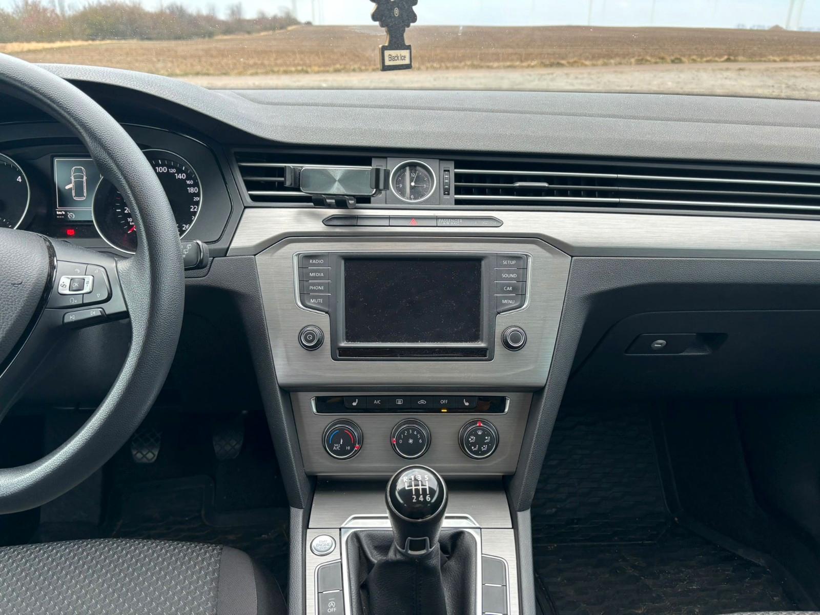 Volkswagen Passat 2015 — photo 8