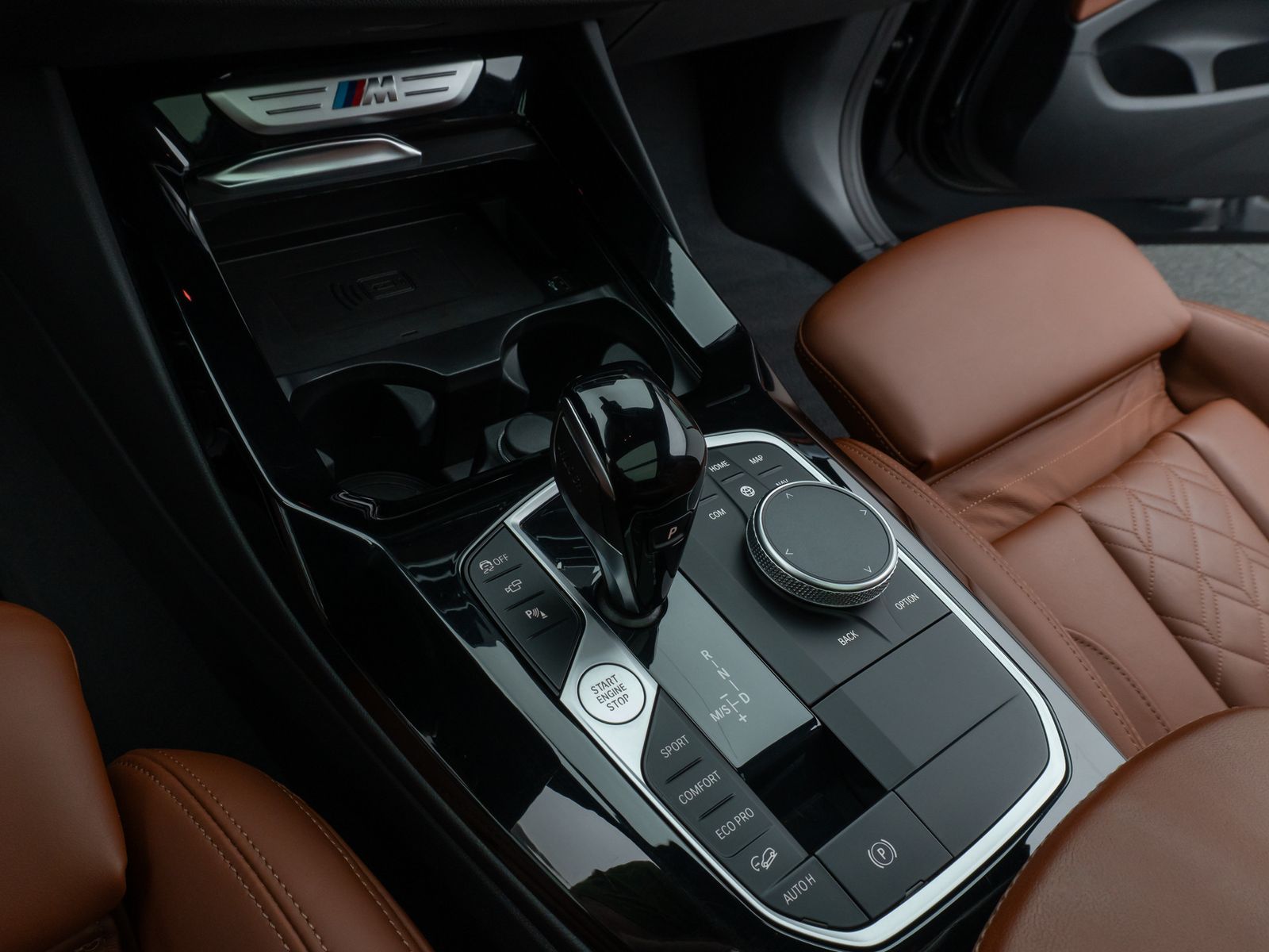 Fahrzeugabbildung BMW X3 M40d Panorama Laser 360°HUD DAB H/K 20Zoll