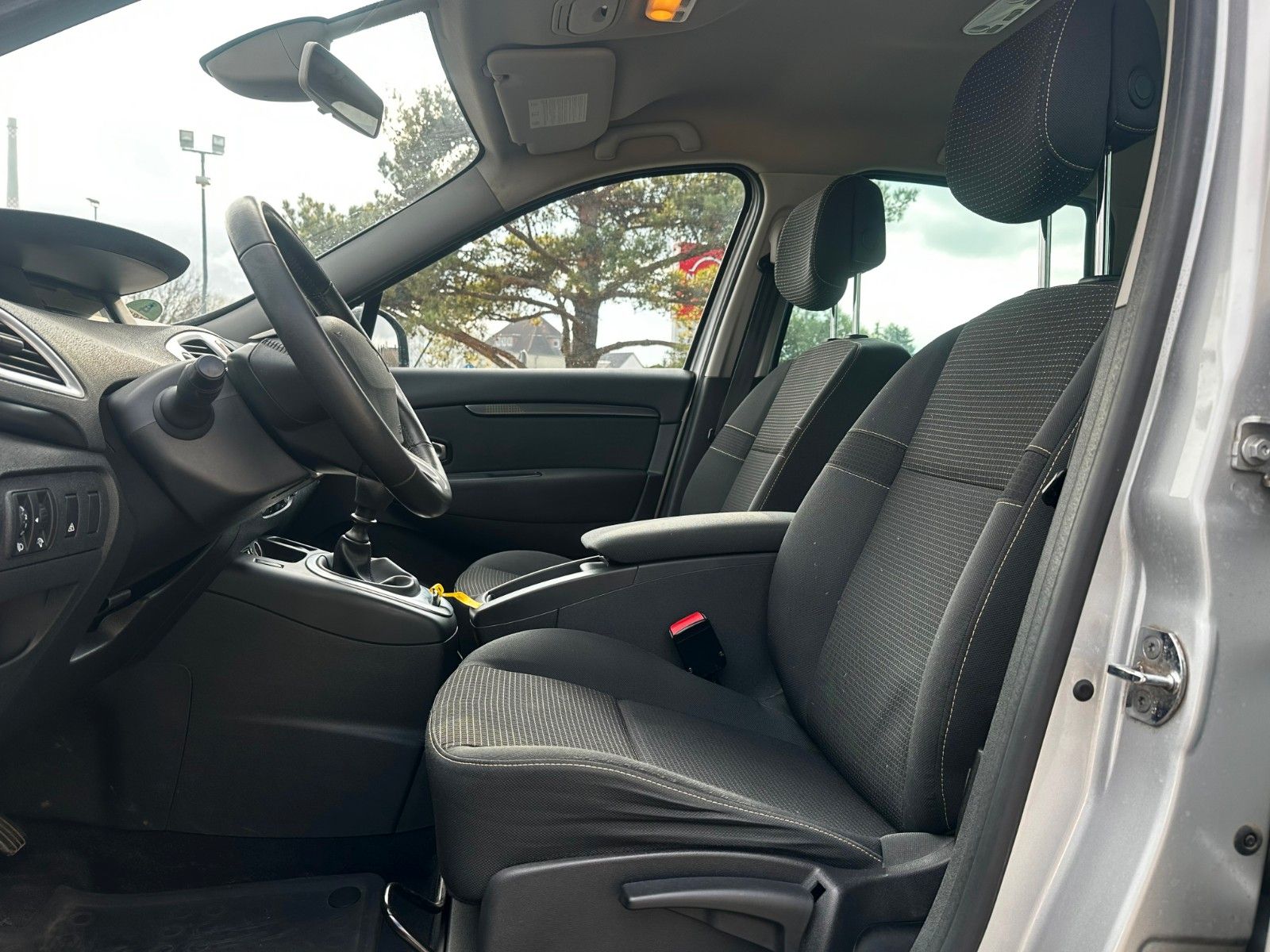 Fahrzeugabbildung Renault Scenic III Dynamique