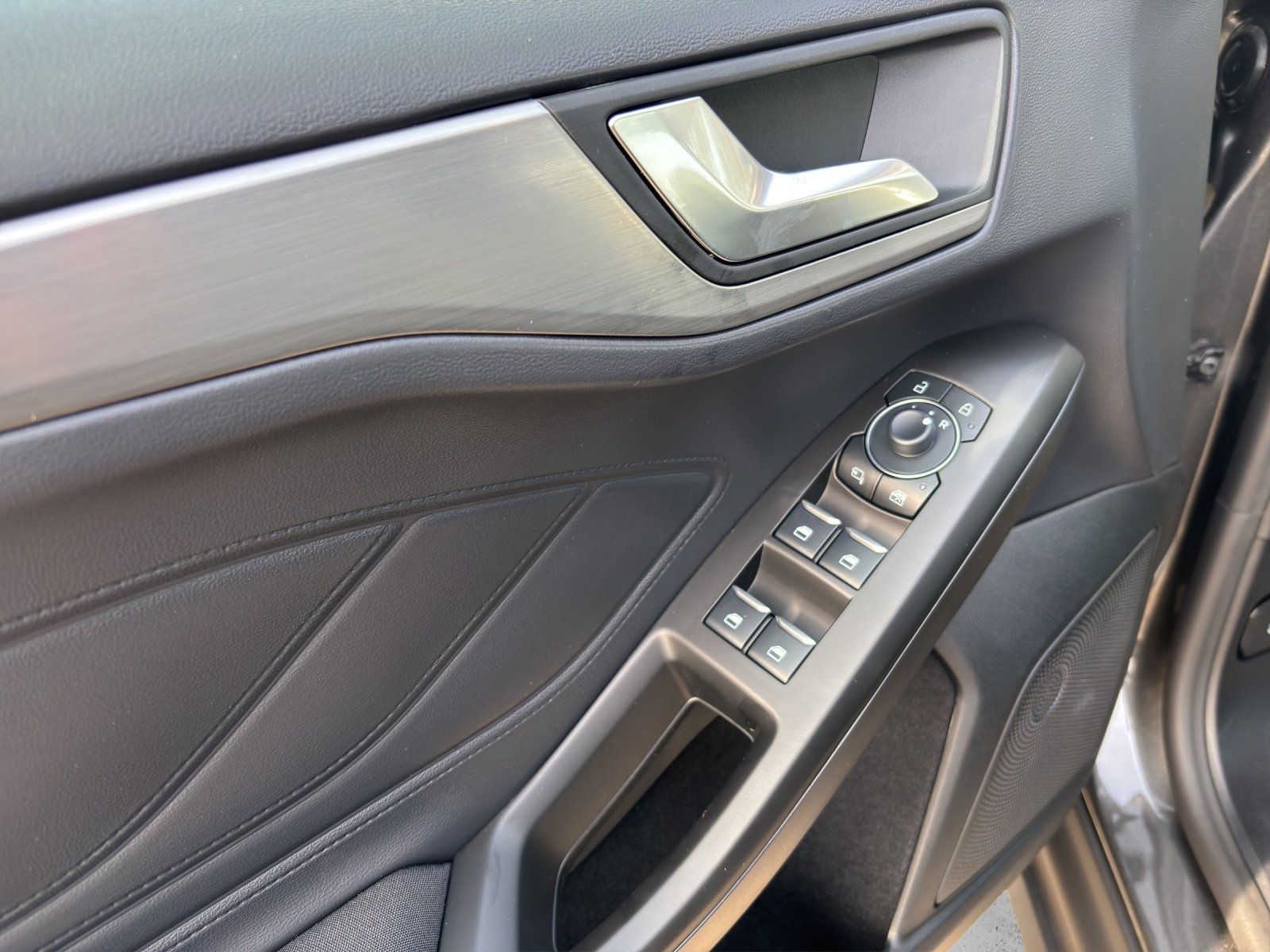 Fahrzeugabbildung Ford Focus Titanium Edition Winter Pak. Fahre Pak.