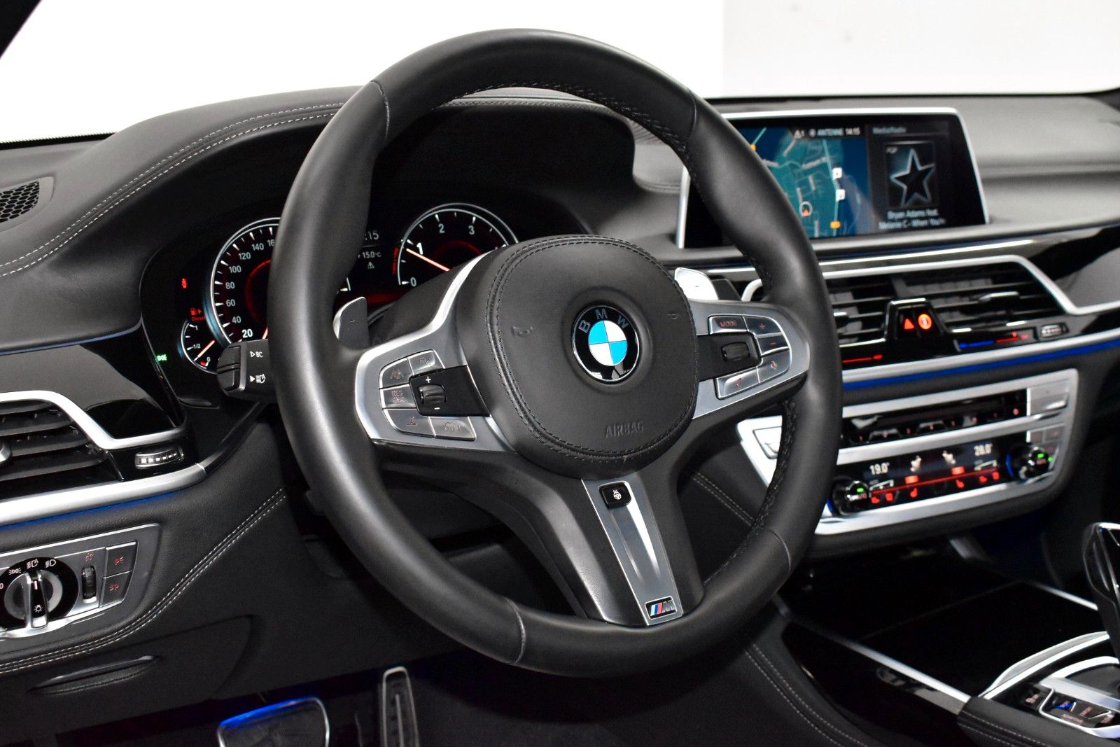 Fahrzeugabbildung BMW 730d xDrive M Sport,Laser,Kamera,HUD,ACC,AHK,+WR