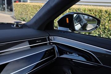 2024 AUDI S8 — миниатюра 47