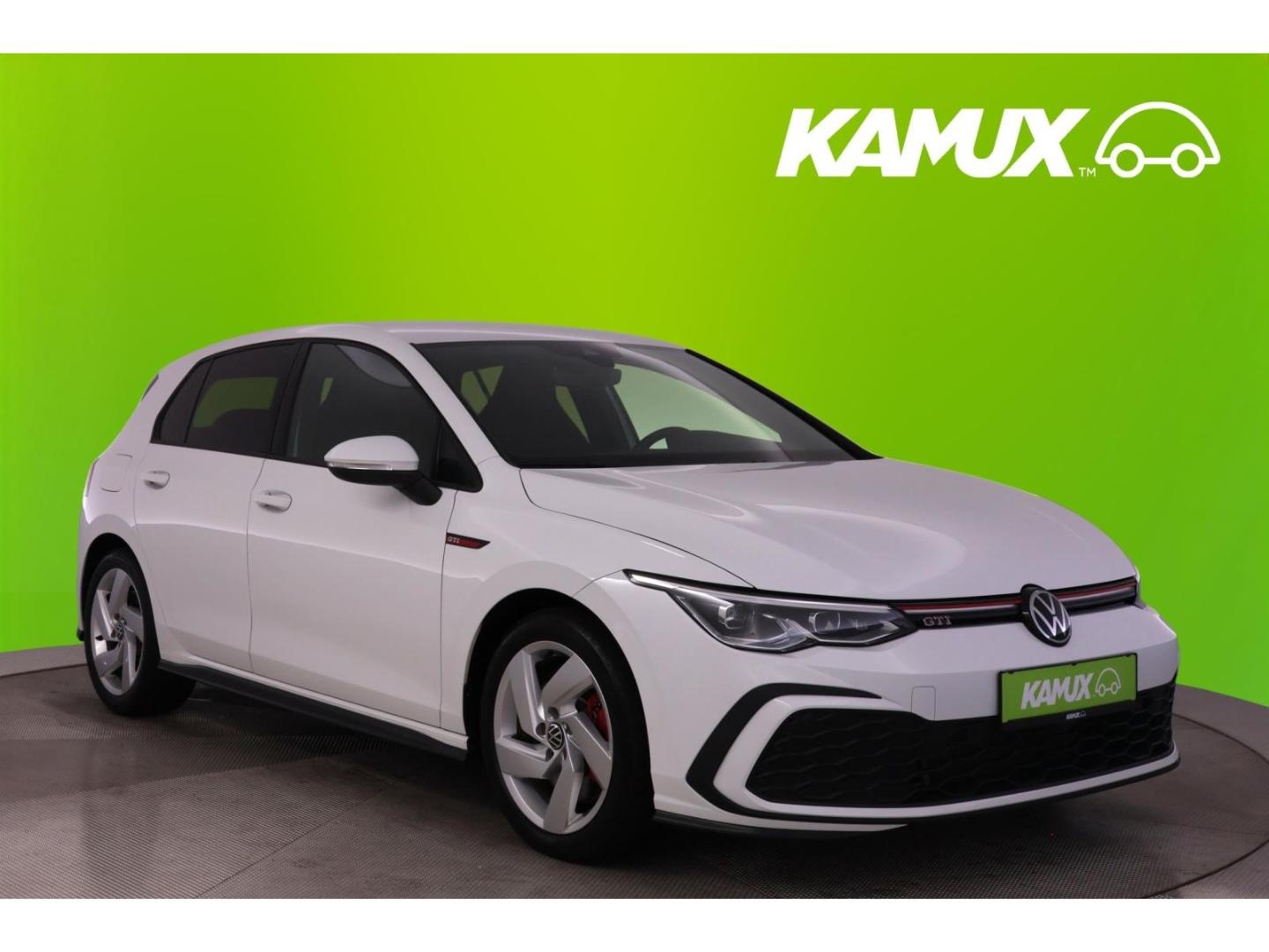 Volkswagen Golf VIII GTI 2.0TSI DSG+LED+CARPLAY+SHZ