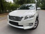 Toyota RAV 4 2,2-l-D-4D 4x4 Executive Automatik - Toyota: X
