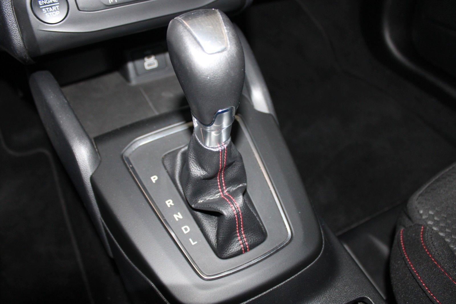 Fahrzeugabbildung Ford Focus ST-Line Aut. LED ACC BLIS WinterPaket uvm.
