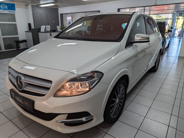 Mercedes-Benz B 250 eDrive Sports Tourer*Facelift*Navi*SHZ*