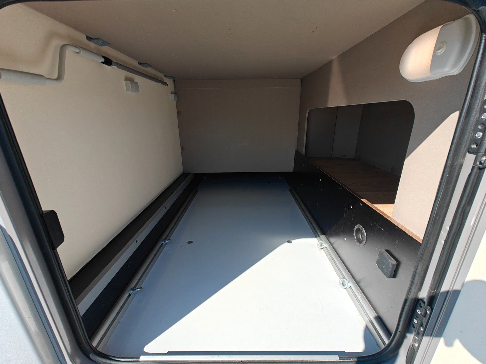 Fahrzeugabbildung Bürstner Campeo TD 660 - Combi 6DE, Lithium, Solar, Luft