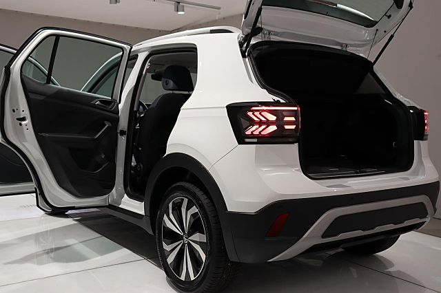 T-Cross Style 1.0 TSI DSG ACC NAVI TravelAssist 