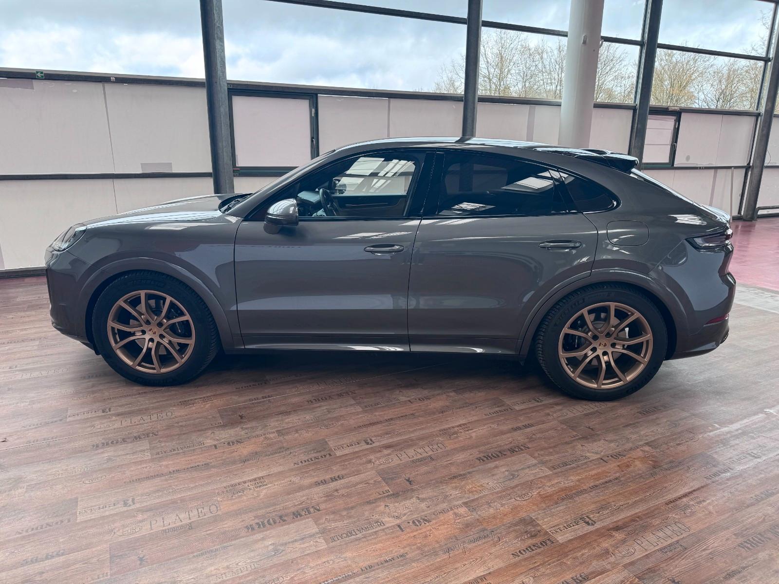 Porsche E-Hybrid Coupé | InnoDrive | BOSE | Matrix | 21"