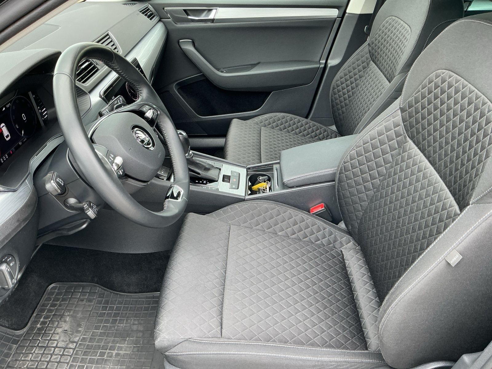 Skoda Superb - Bild 12