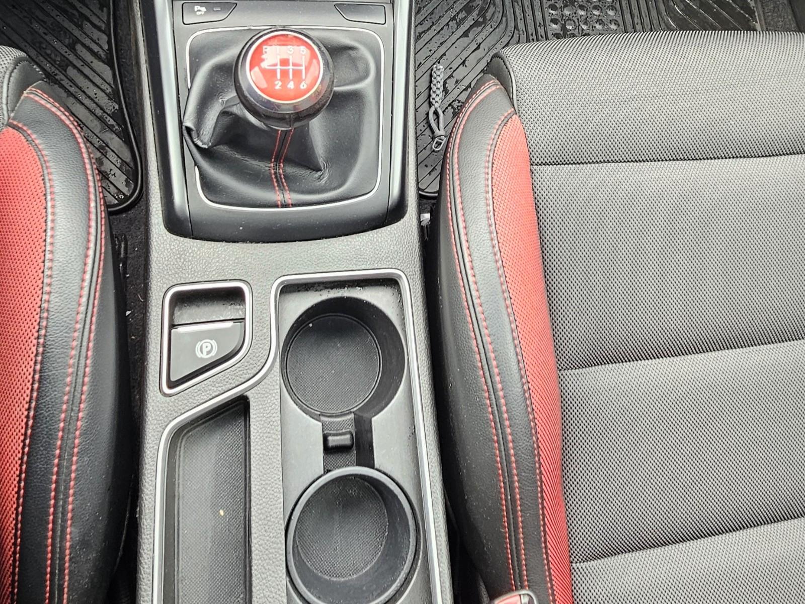 Hyundai i30 turbo | TÜV NEU(10/28) | Panoramadach 