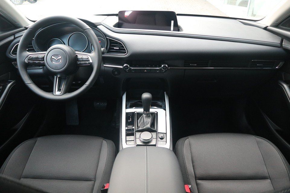 Fahrzeugabbildung Mazda CX-30 2025 M-Hybrid Centre-Line G-140 AT DESI NA