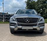 Mercedes-Benz ML 350 BlueTEC 4MATIC - - Mercedes-Benz ML 350: Bluetec